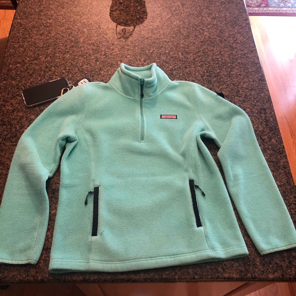 Vineyard vines fleece